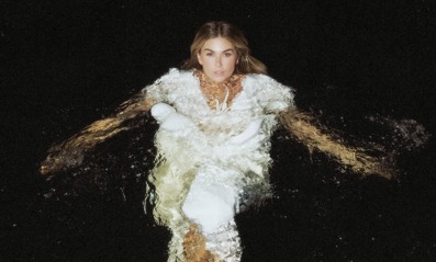 Roxeanne Hazes 1600X1065