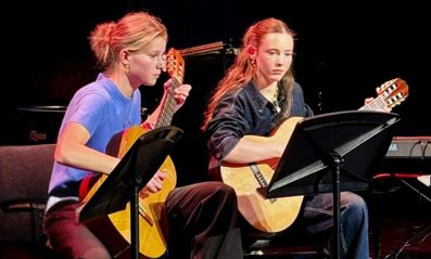 Artiance In De Foyer 11 April 1600