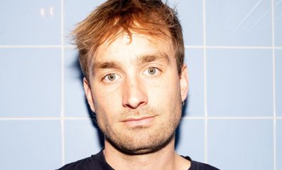 ZOP 1600 Ron Van Zalmsaus Een Beetje Vies Met Z'n Drieën (C) Marjolein Van Damme